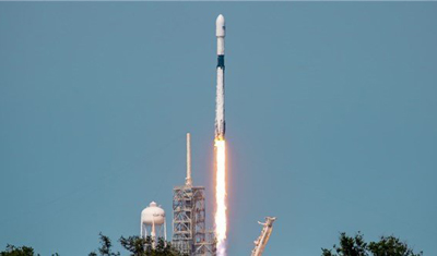 SpaceX发射回收猎鹰9火箭，共发射7颗卫星