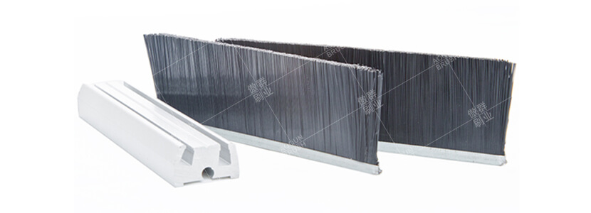 扶梯上的毛刷真的用来擦鞋的吗？【傲群刷业】