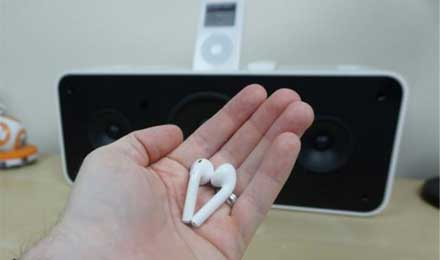 苹果蓝牙耳机AirPods出现断货明年初才能发货