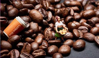 为什么都是涨价，星巴克和连咖啡却面临着两种境遇？