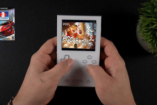 现代版GameBoy：一机畅玩PS2级别与PG游戏