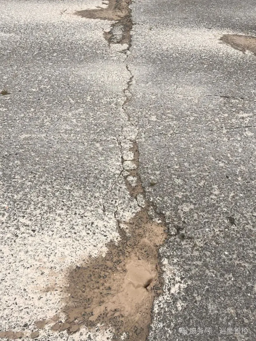 巡鹰智检：路面翻新后仍频现裂纹、翻浆怎么办？